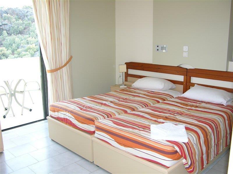 Polyrizos Hotel Rodhákinon Ngoại thất bức ảnh